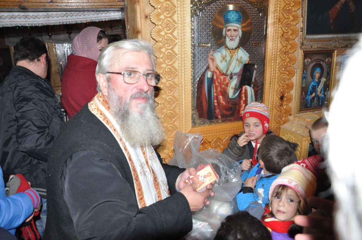 Sărbătoare înălţătoare de Sfântul Nicolae, la Andrieşeni