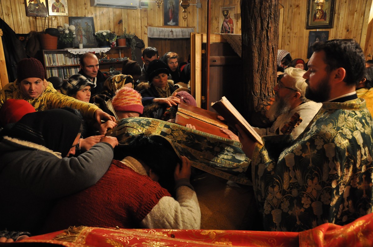 Sărbătoare înălţătoare de Sfântul Nicolae, la Andrieşeni