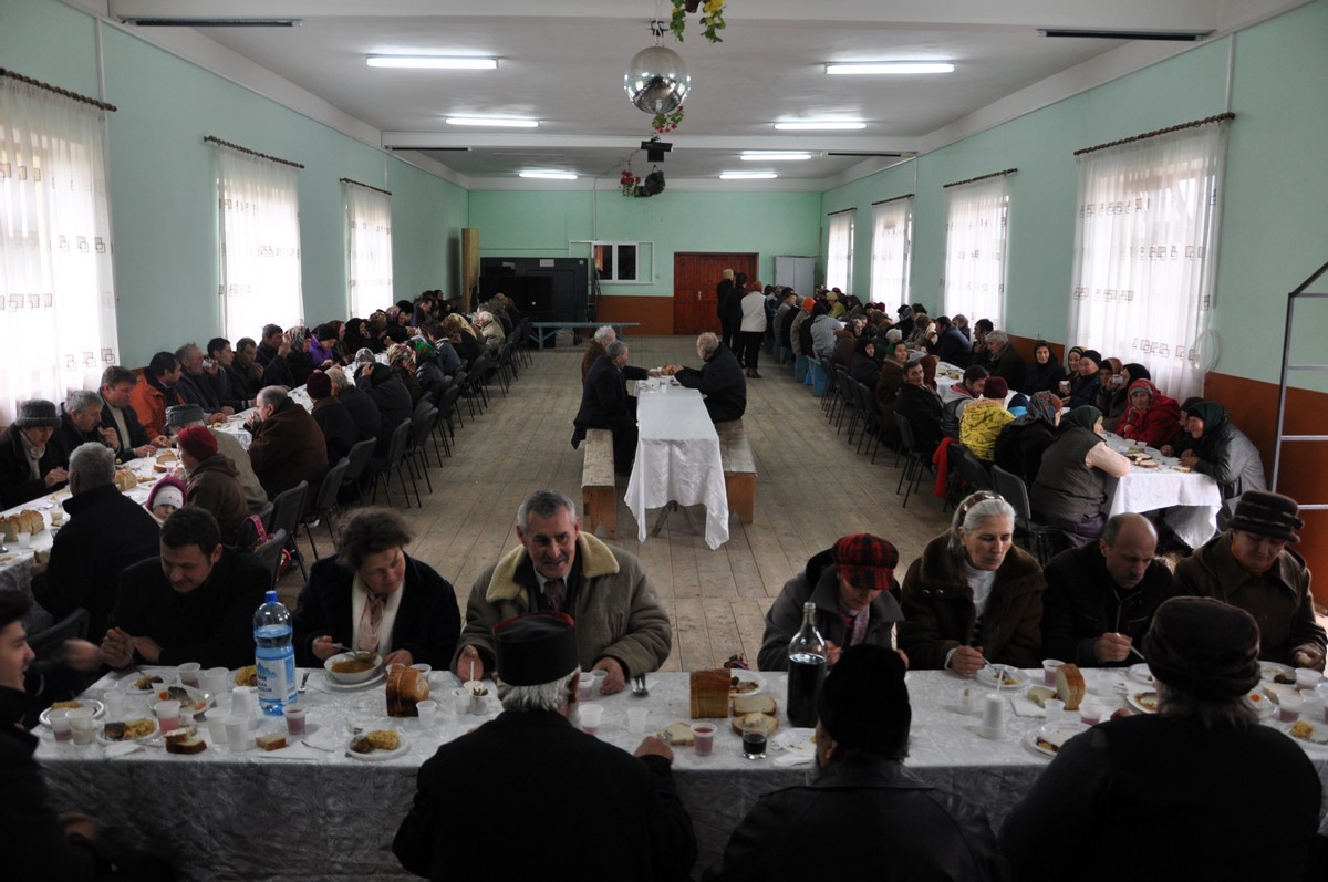 Sărbătoare înălţătoare de Sfântul Nicolae, la Andrieşeni