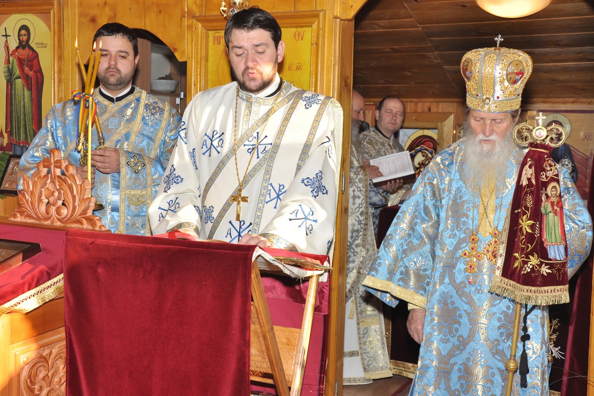 Seminarul Ortodox din Suceava şi-a cinstit ocrotitorul