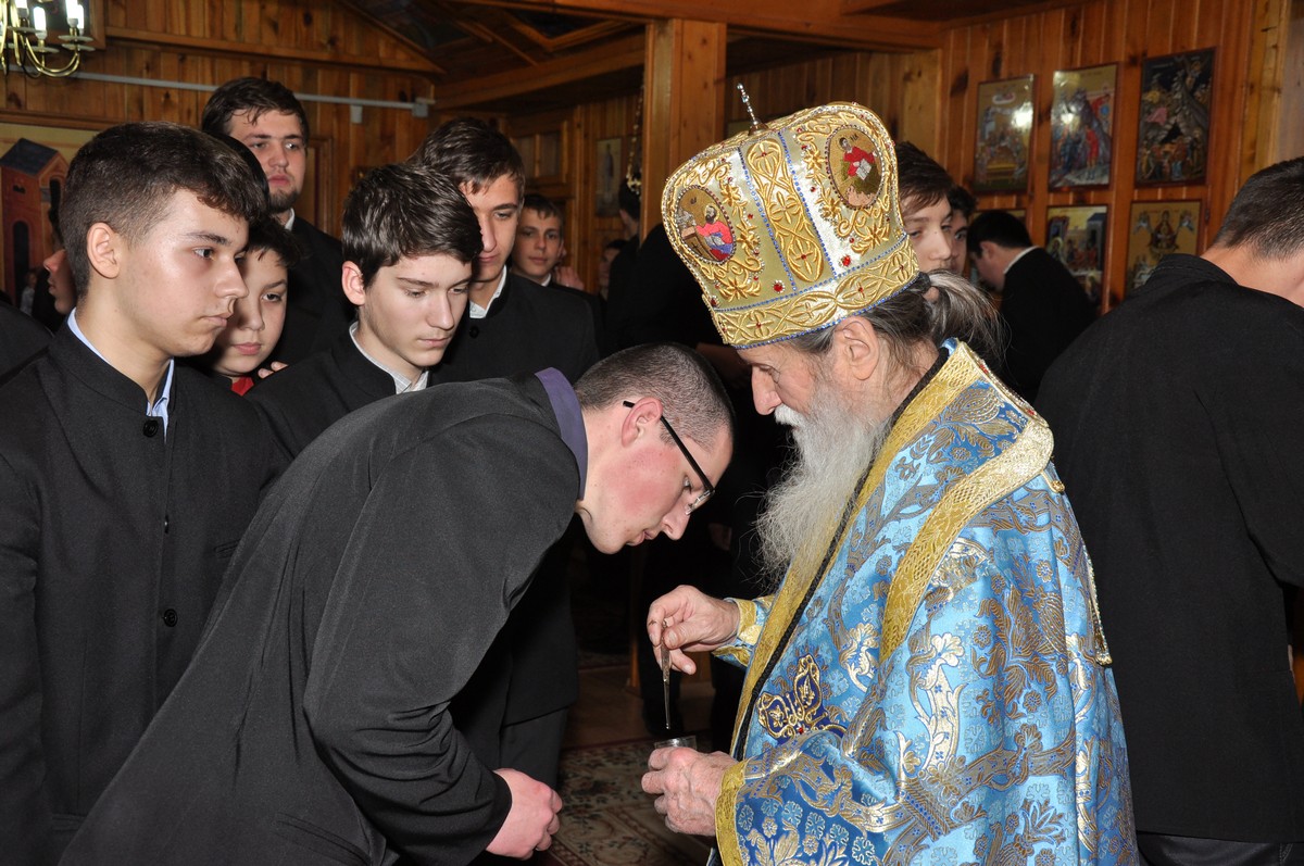 Seminarul Ortodox din Suceava şi-a cinstit ocrotitorul