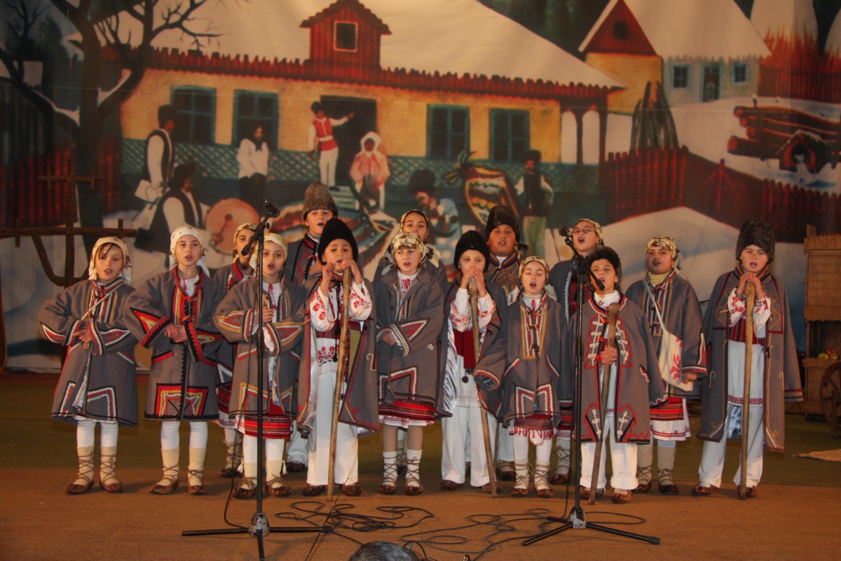 (Audio) Ioan Bocșa și Ansamblul Icoane - Da, fiicuța gazdiei