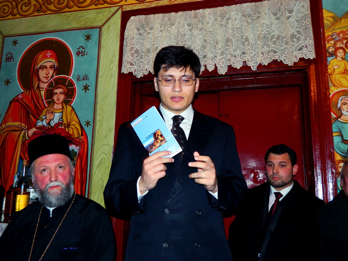 Lansare de carte în parohia &quot;Sfântul Nicolae&quot; - Dărmăneşti din Piatra Neamţ