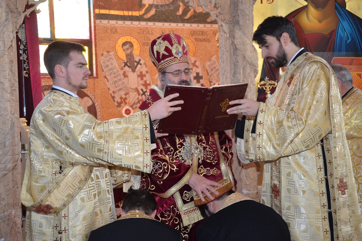 Hirotonie întru preot şi 3 hirotesii, oficiate de IPS Părinte Mitropolit Teofan