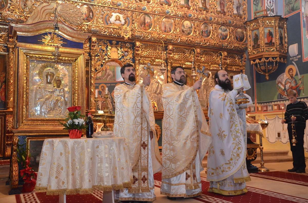 Două hramuri, la Biserica „Sfântul Sava cel Sfinţit“ din Iași