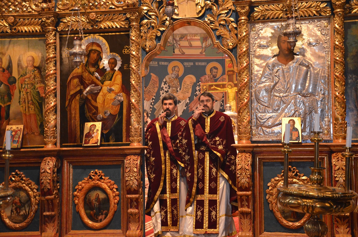 Două hramuri, la Biserica „Sfântul Sava cel Sfinţit“ din Iași