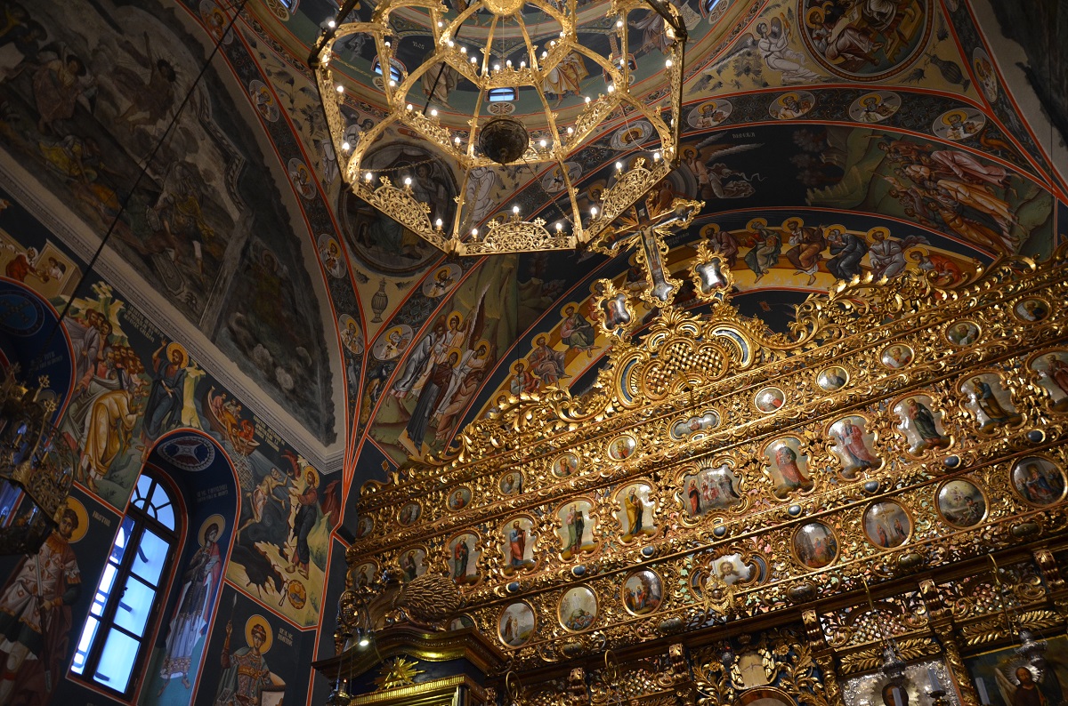 Două hramuri, la Biserica „Sfântul Sava cel Sfinţit“ din Iași