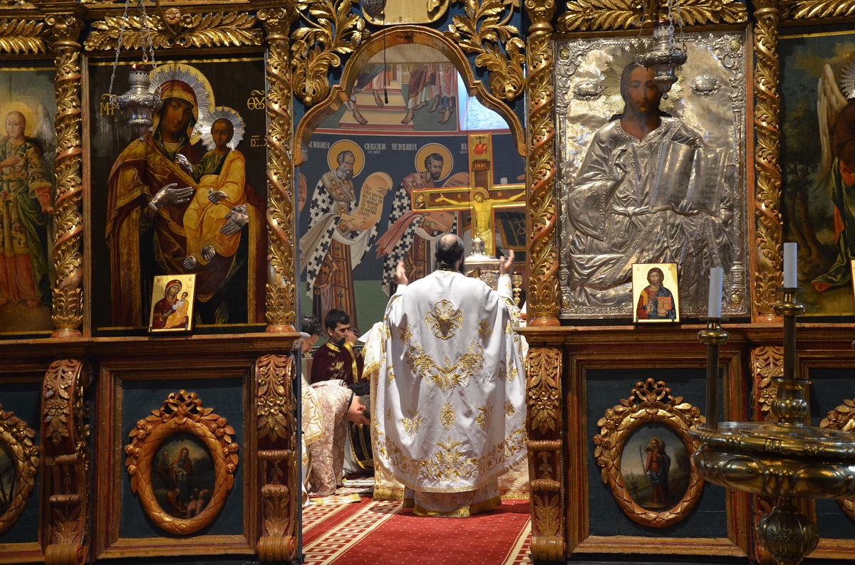 Două hramuri, la Biserica „Sfântul Sava cel Sfinţit“ din Iași