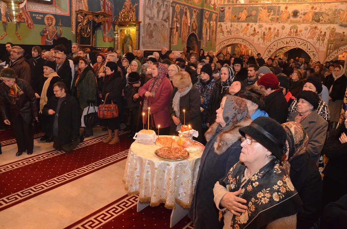 Două hramuri, la Biserica „Sfântul Sava cel Sfinţit“ din Iași