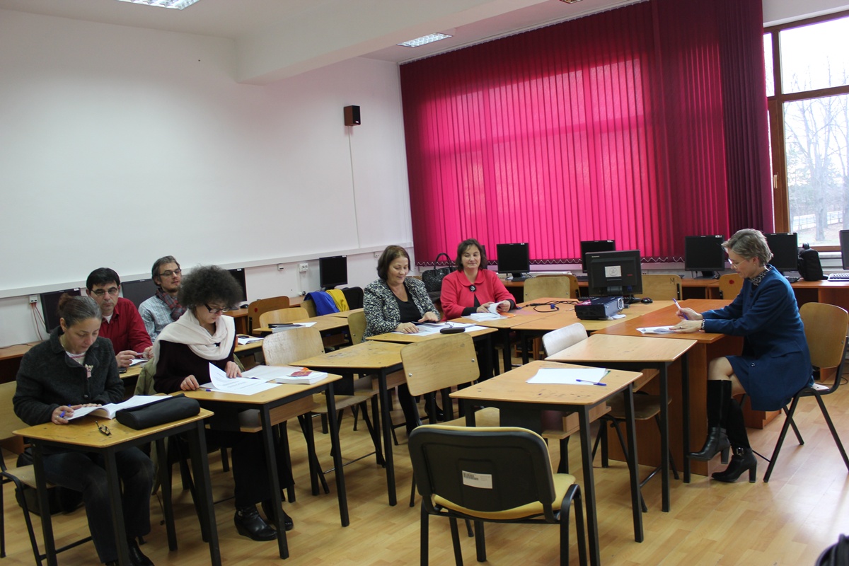 Sesiune de comunicări interdisciplinare, la Seminarul Teologic din Iaşi