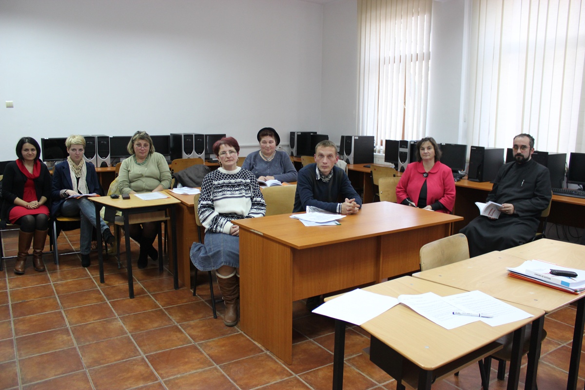 Sesiune de comunicări interdisciplinare, la Seminarul Teologic din Iaşi