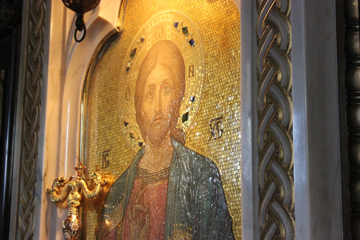 Sfânta Liturghie arhierească la mănăstirea „Sfinții Trei Ierarhi” din Iaşi