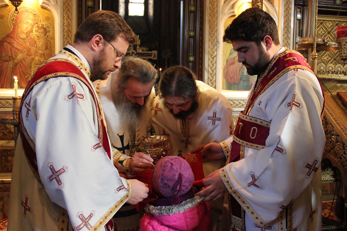 Sfânta Liturghie arhierească la mănăstirea „Sfinții Trei Ierarhi” din Iaşi