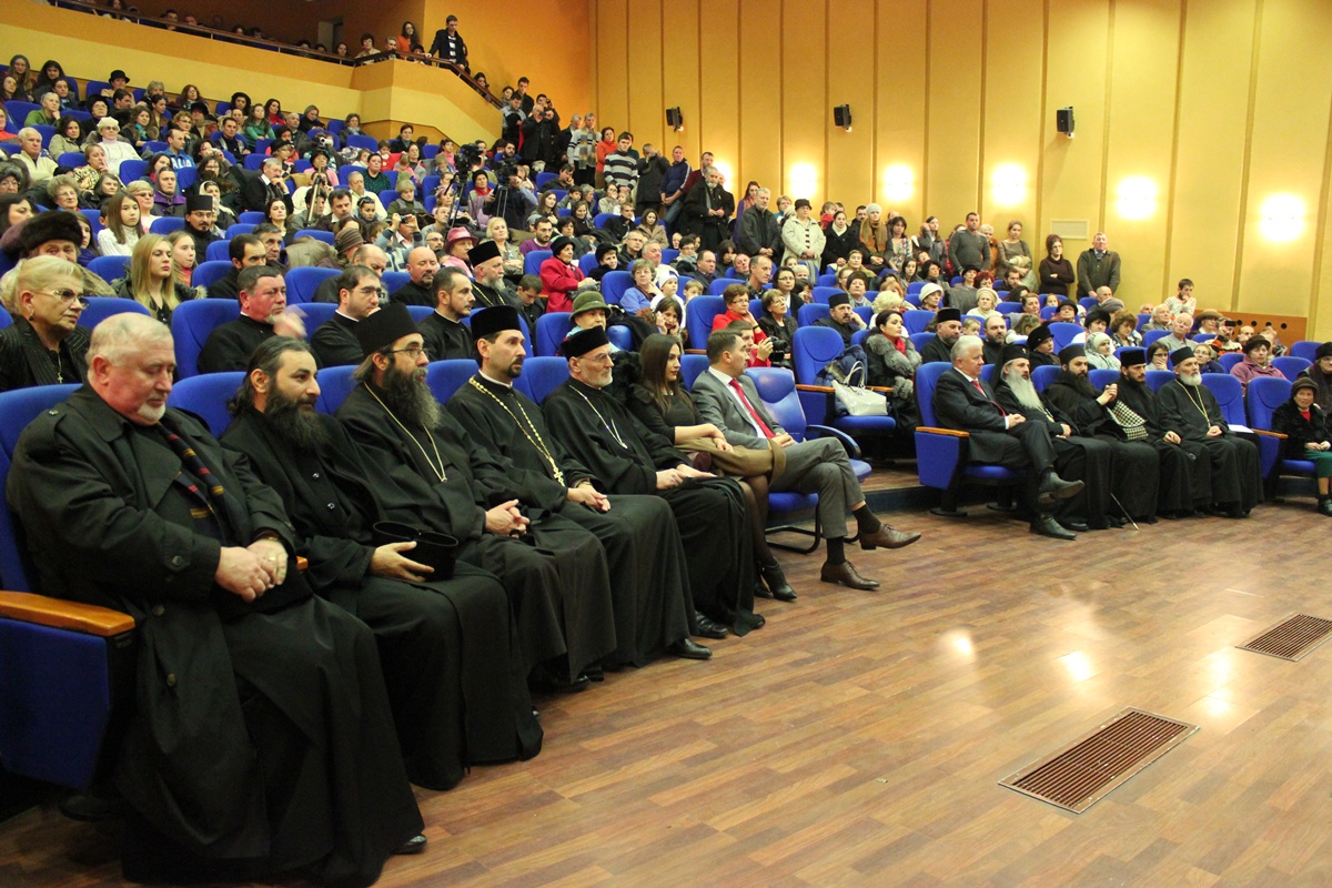 Bucuria Naşterii Domnului, răspândită prin colinde la Piatra-Neamţ