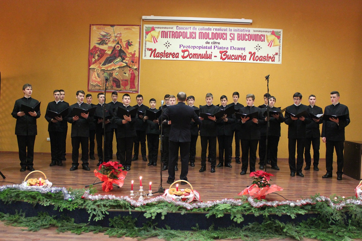 Bucuria Naşterii Domnului, răspândită prin colinde la Piatra-Neamţ