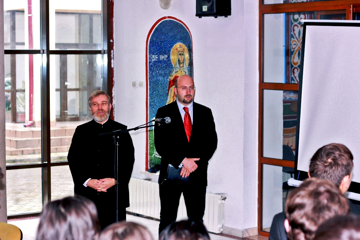 Întâlnire dedicată Sfântului Ierarh Dosoftei, la Seminarul Teologic din Iaşi