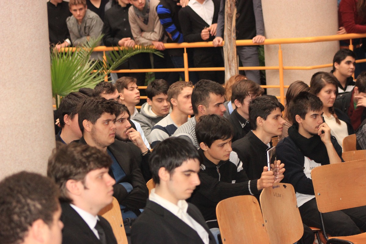 Întâlnire dedicată Sfântului Ierarh Dosoftei, la Seminarul Teologic din Iaşi