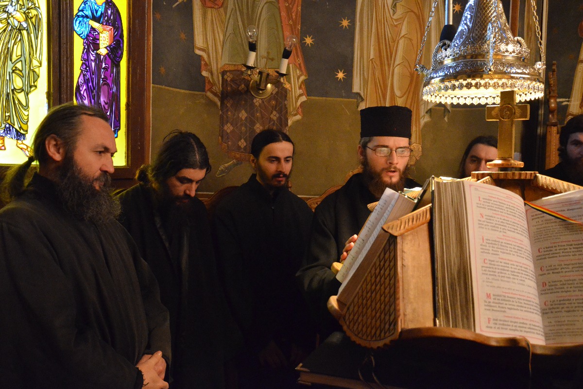 Slujba Parastasului pentru Părintele Justin Pârvu, la 6 luni de la trecerea sa la Domnul