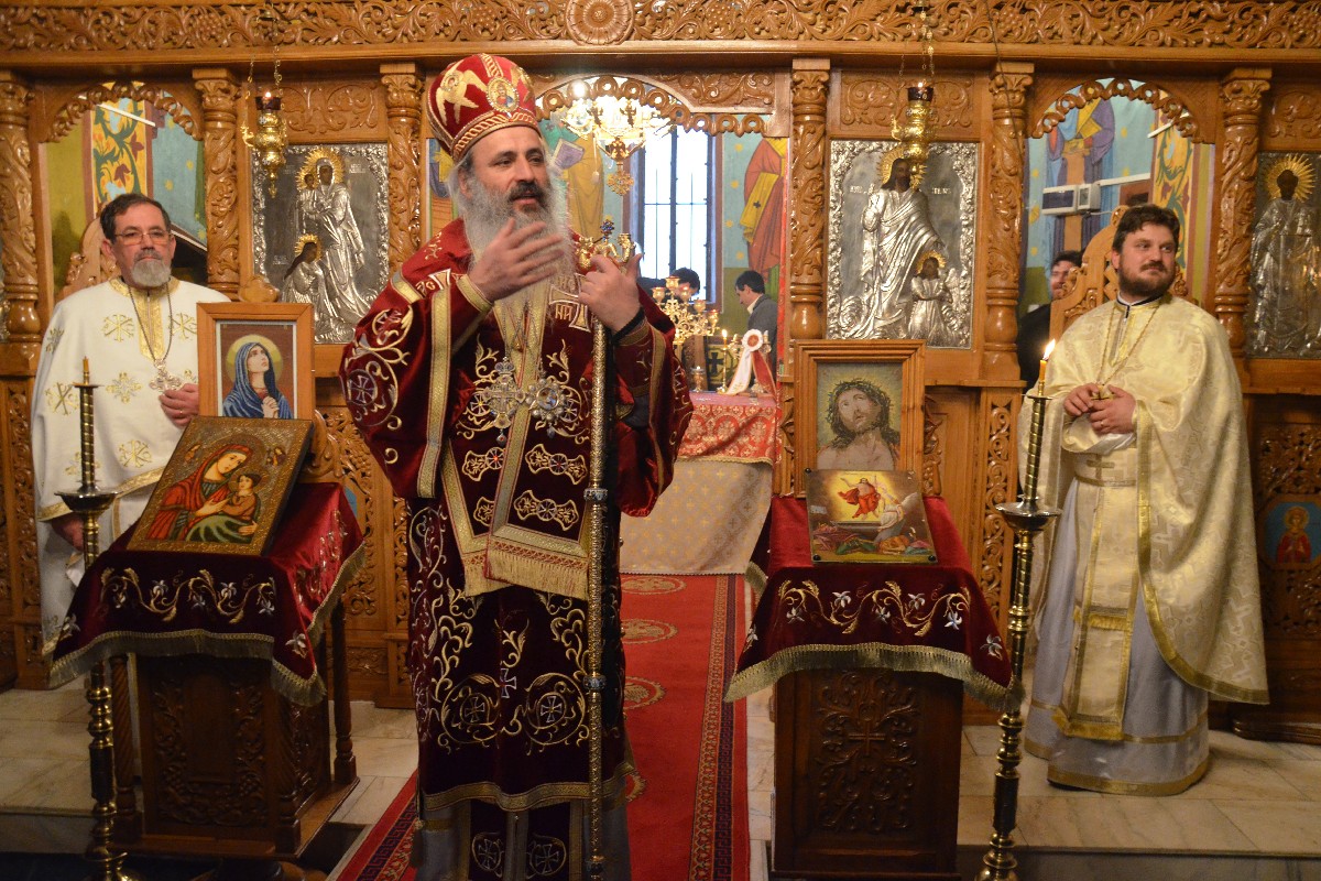 Sfânta Liturghie şi slujba Botezului oficiate de IPS Mitropolit Teofan în Protopopiatul Săveni