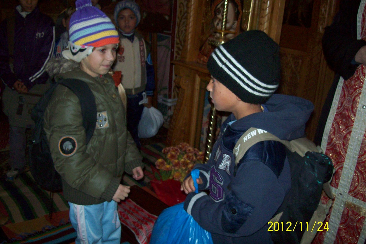 „Milostenia văzută prin ochii copiilor”, în parohia Sfântul Dumitru – Zmeu