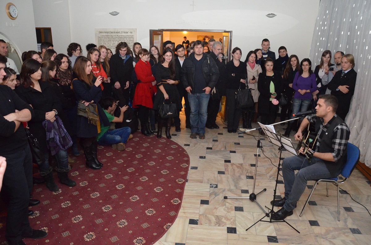 „Seară la Colegiu”, organizată de studenții teologi ieșeni
