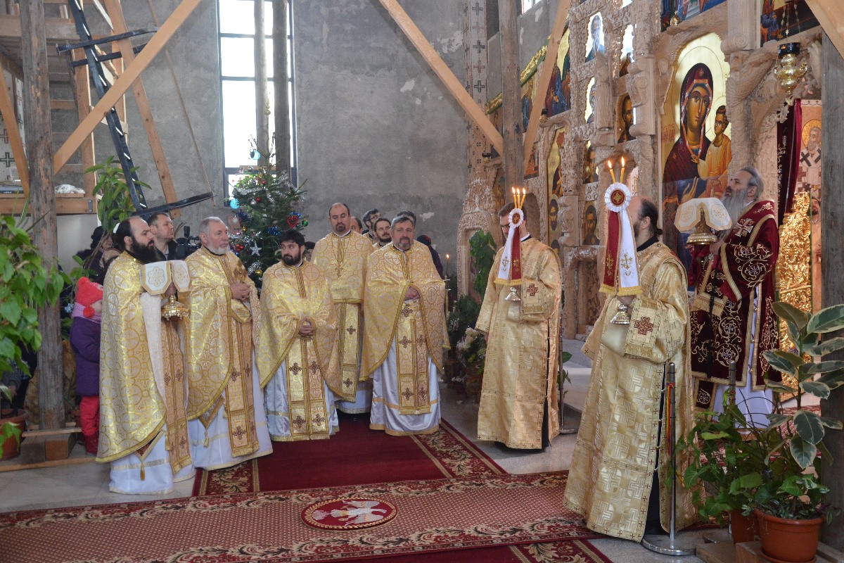 Hirotonie întru preot şi 3 hirotesii, oficiate de IPS Părinte Mitropolit Teofan