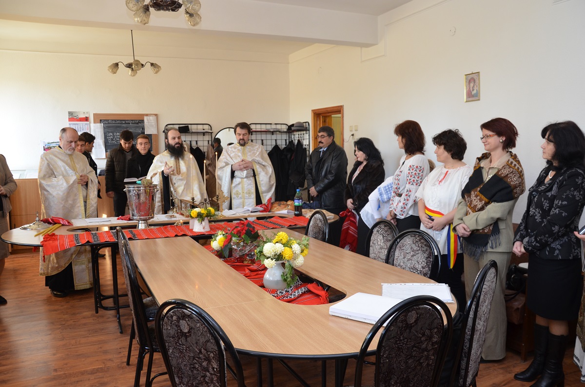 Slujbă de binecuvântare la Colegiul Tehnic de Transporturi și Construcții  din Iași