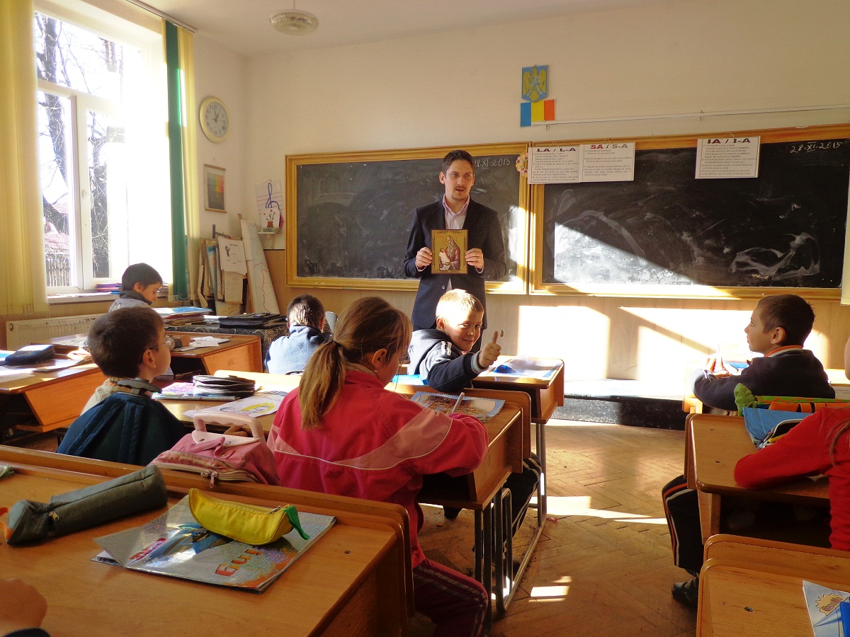 Parteneriat educaţional între Şcoala Gimnazială Nr. 1 - Dumbrava Roşie şi parohia Izvoare