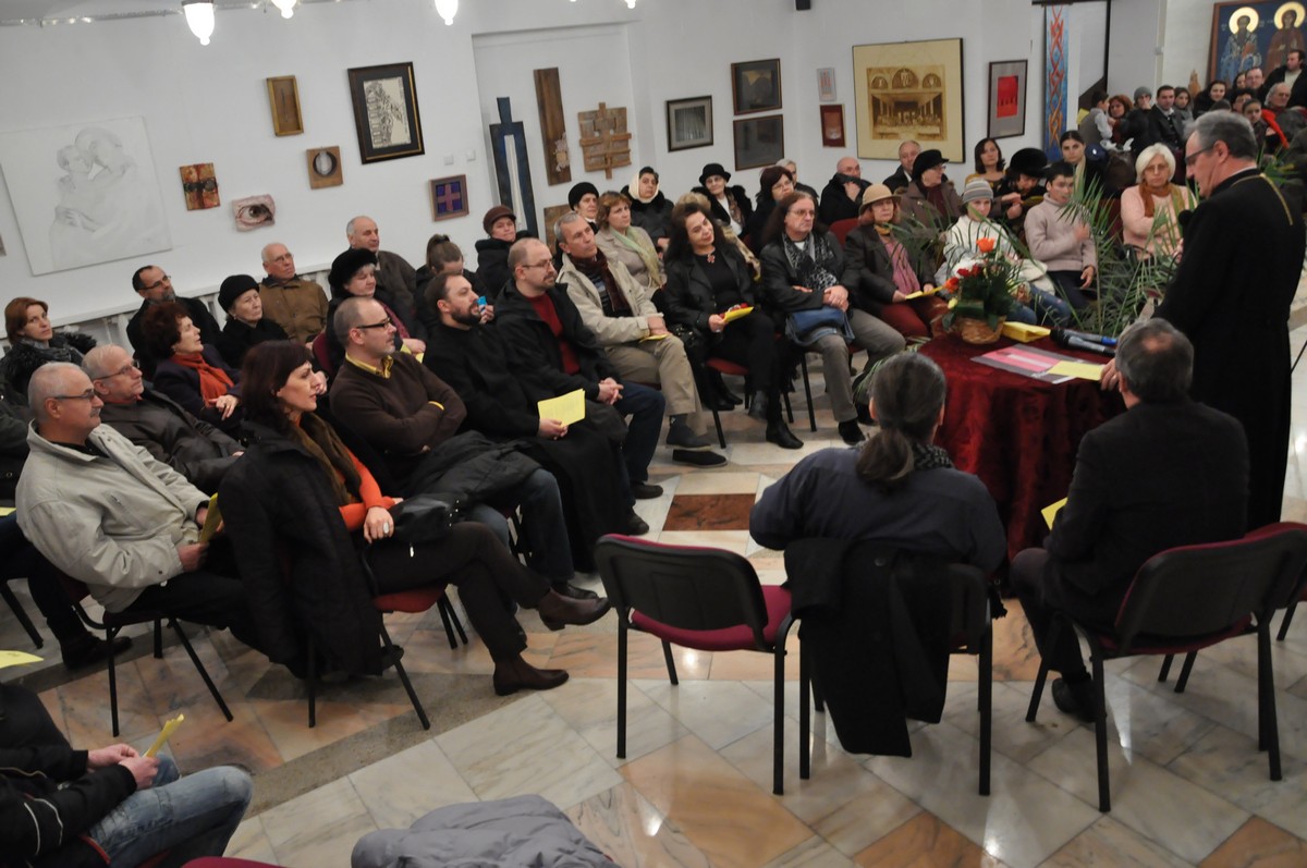 Vernisajul expoziţiei &quot;Dialog cu sacrul&quot;