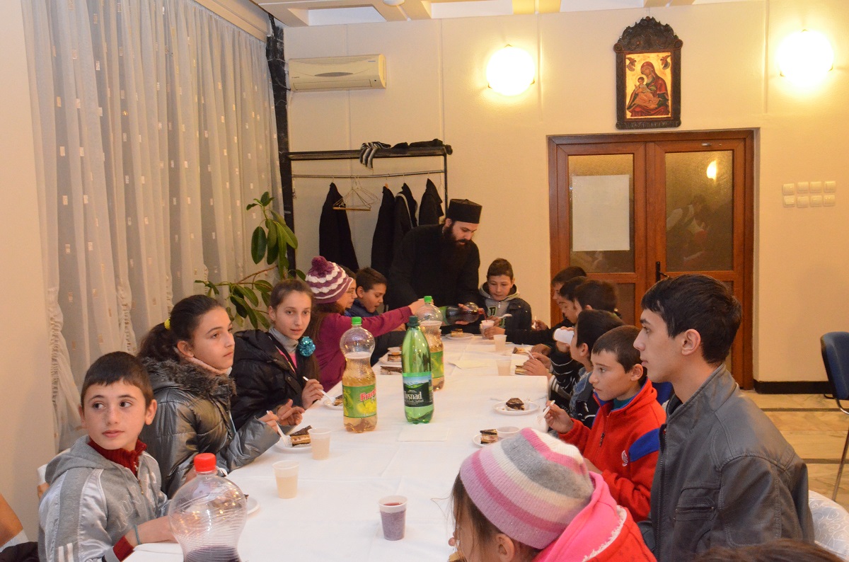 Copiii parohiei Stânca-Roznovanu, în vizită la Colegiul „Sfântul Nicolae“