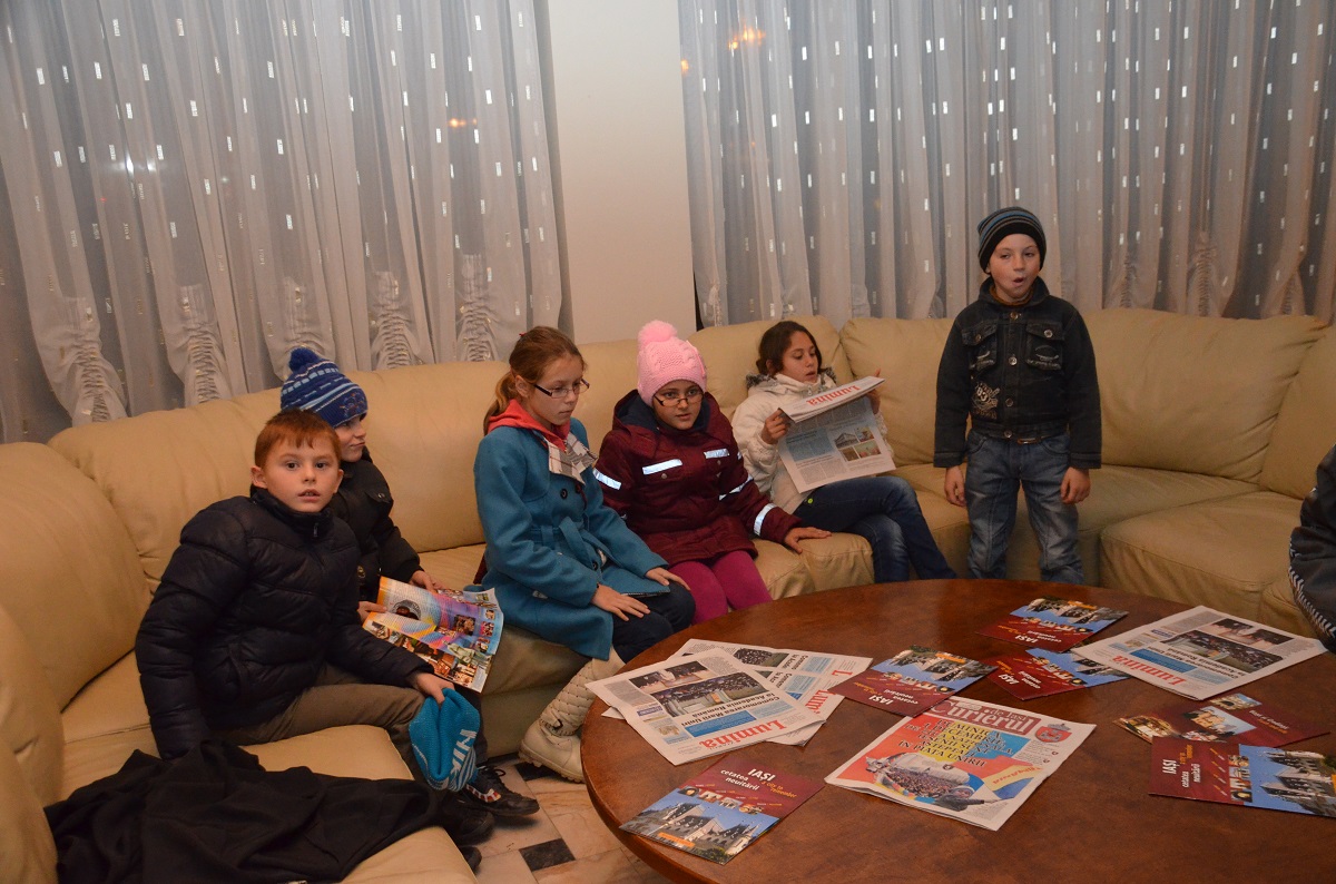 Copiii parohiei Stânca-Roznovanu, în vizită la Colegiul „Sfântul Nicolae“