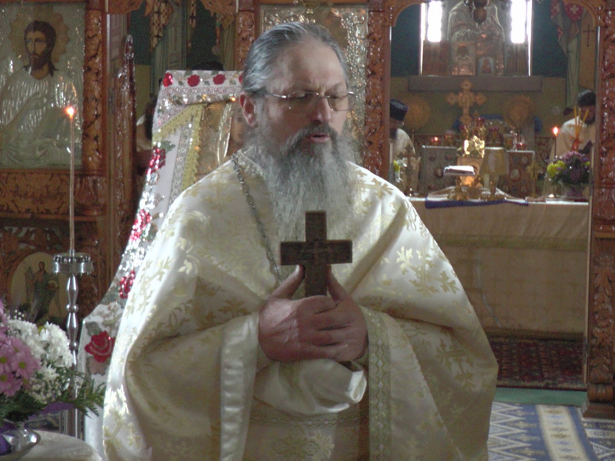 Liturghie arhierească în parohia Slătioara, Protopopiatul Fălticeni