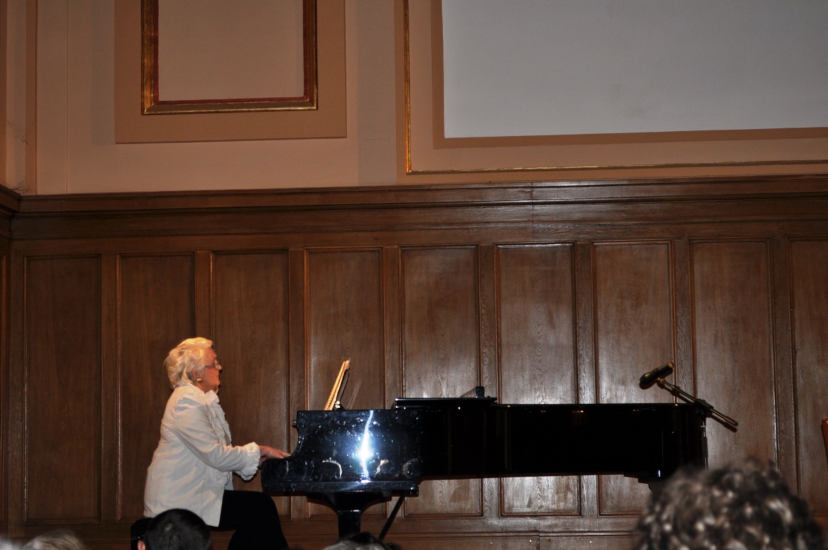 Recital extraordinar al actorului Dorel Vișan la Iași: „Eminescu, între geniu, om și sfânt”