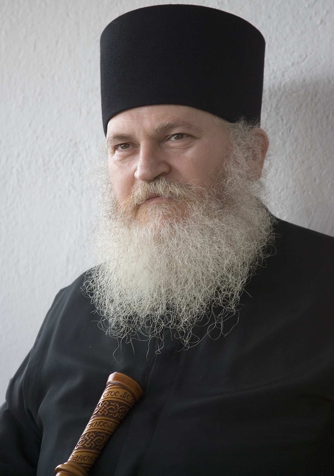 Instanța l-a amendat pe jurnalistul care l-a calomniat pe Părintele Efrem de la Vatoped