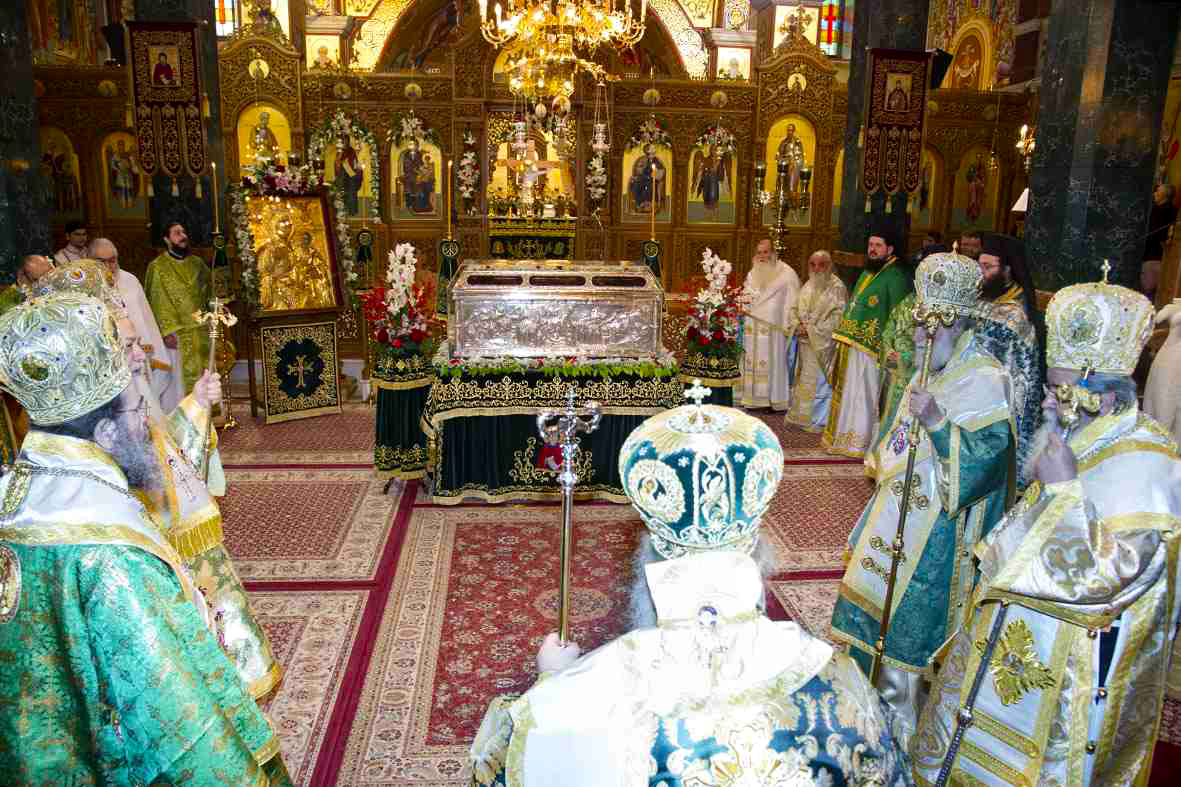 Cinci arhierei la prăznuirea Sfântului Cuvios Antonie cel Nou de la Veria