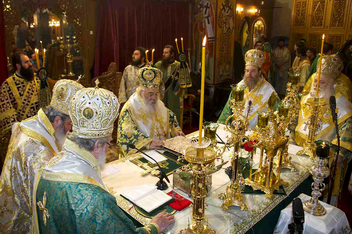 Cinci arhierei la prăznuirea Sfântului Cuvios Antonie cel Nou de la Veria