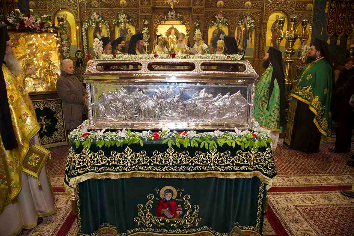 Cinci arhierei la prăznuirea Sfântului Cuvios Antonie cel Nou de la Veria