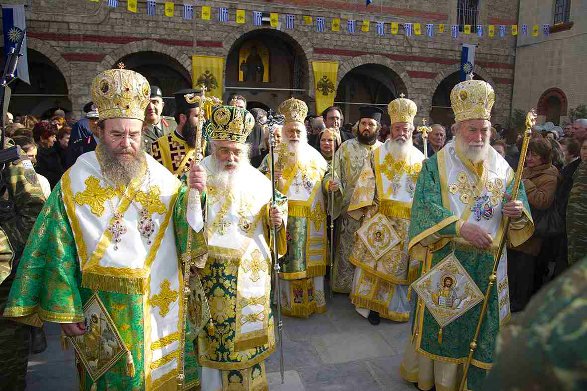 Cinci arhierei la prăznuirea Sfântului Cuvios Antonie cel Nou de la Veria