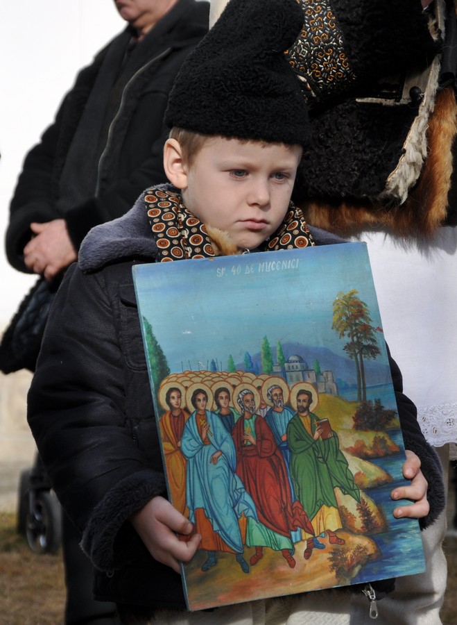 Tradiţii de Bobotează în parohia Sadova