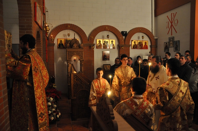 Liturghie în noaptea dintre ani în Parohia Coslada