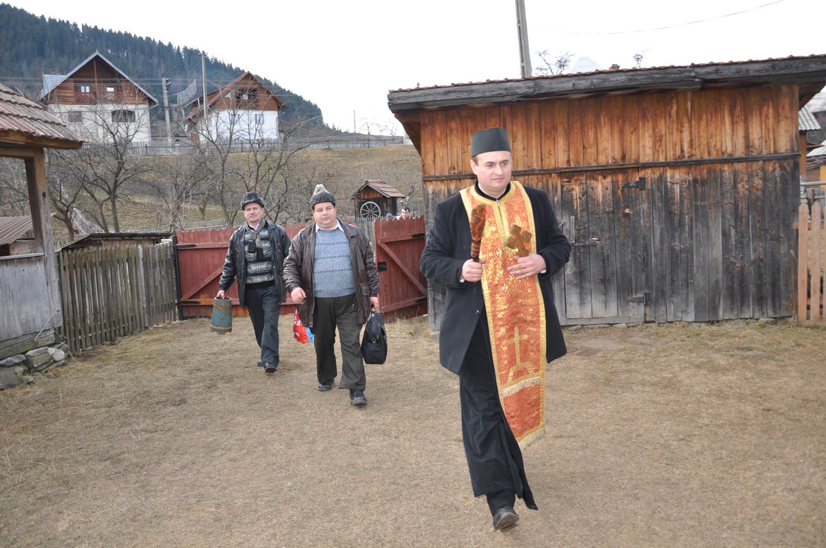 Tradiţii de Bobotează în parohia Sadova