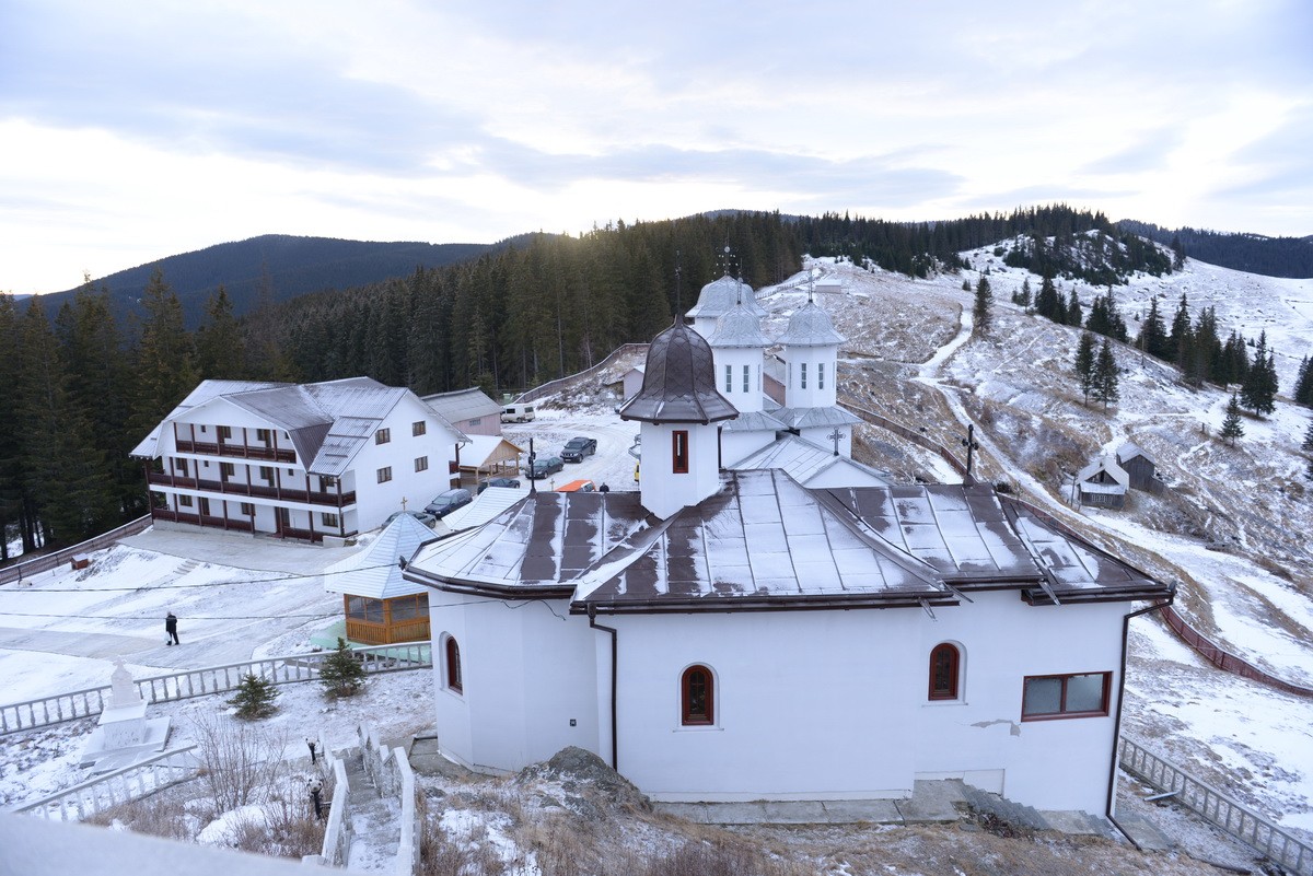 Sfântul Antonie cel Mare, serbat la Mănăstirea Piatra Tăieturii