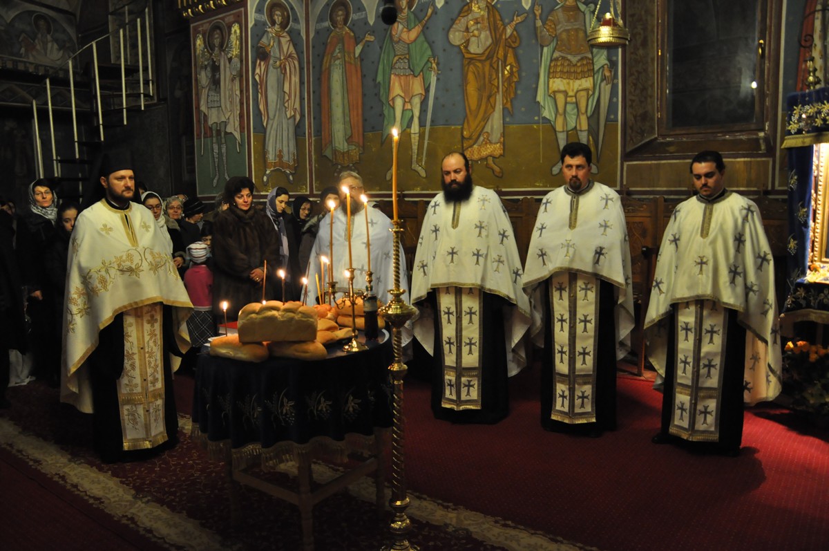 Priveghere în cinstea Sfinţilor Atanasie şi Chiril la Mănăstirea Copou