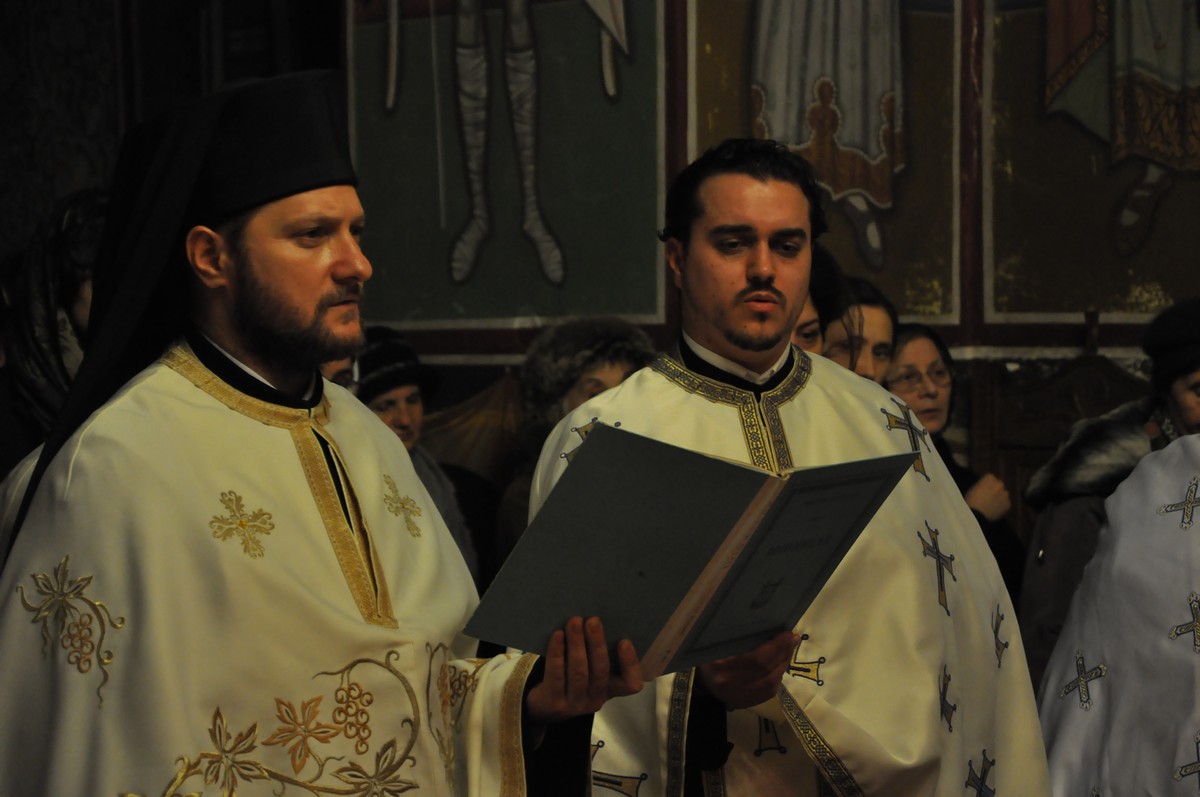 Priveghere în cinstea Sfinţilor Atanasie şi Chiril la Mănăstirea Copou