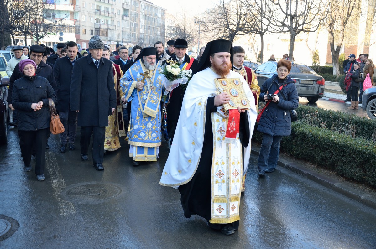 Sfinţirea Apei celei Mari în oraşul Comăneşti