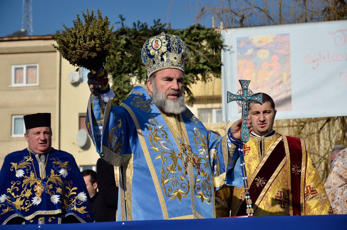 Sfinţirea Apei celei Mari în oraşul Comăneşti