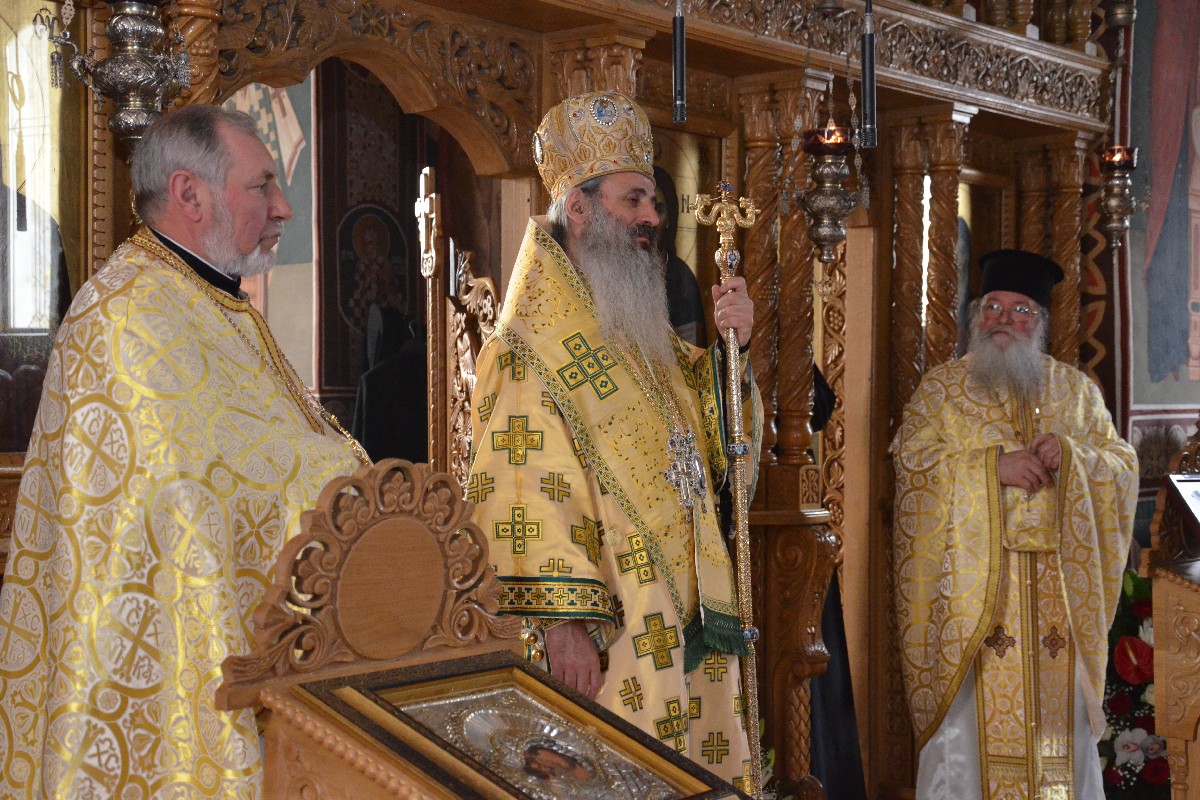 Liturghie arhierească în cinstea Sfântului Antonie cel Mare, oficiată de IPS Mitropolit Teofan