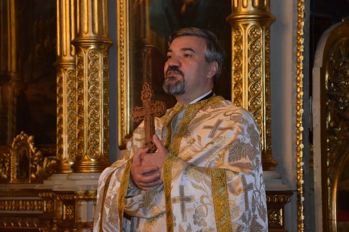 Pr. prof. univ. dr. Ioan Cristinel Teșu Liturghie oficiată de doi arhierei, la hramul Facultății de Teologie din Iași