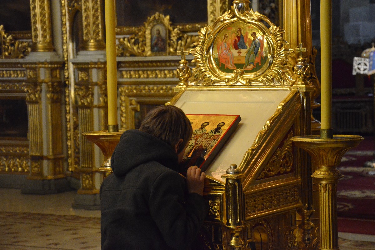 Liturghie oficiată de doi arhierei, la hramul Facultății de Teologie din Iași Liturghie oficiată de doi arhierei, la hramul Facultății de Teologie din Iași