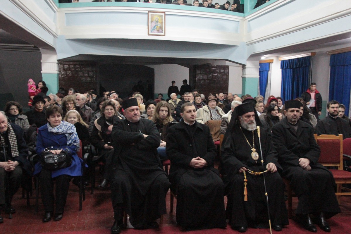 Omagiu lui Eminescu la Roman